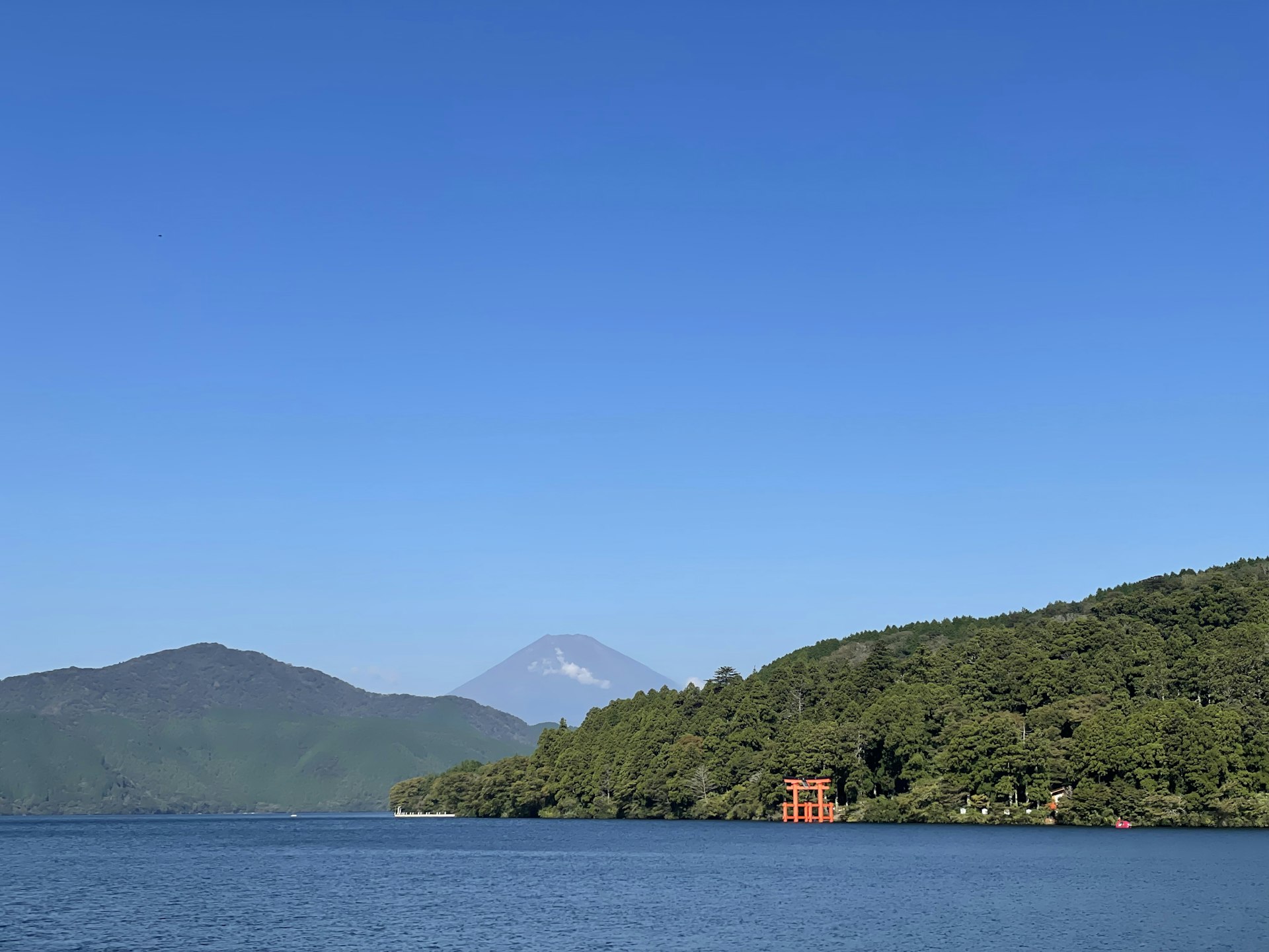 Hakone ropeway with Mount Fuji view
