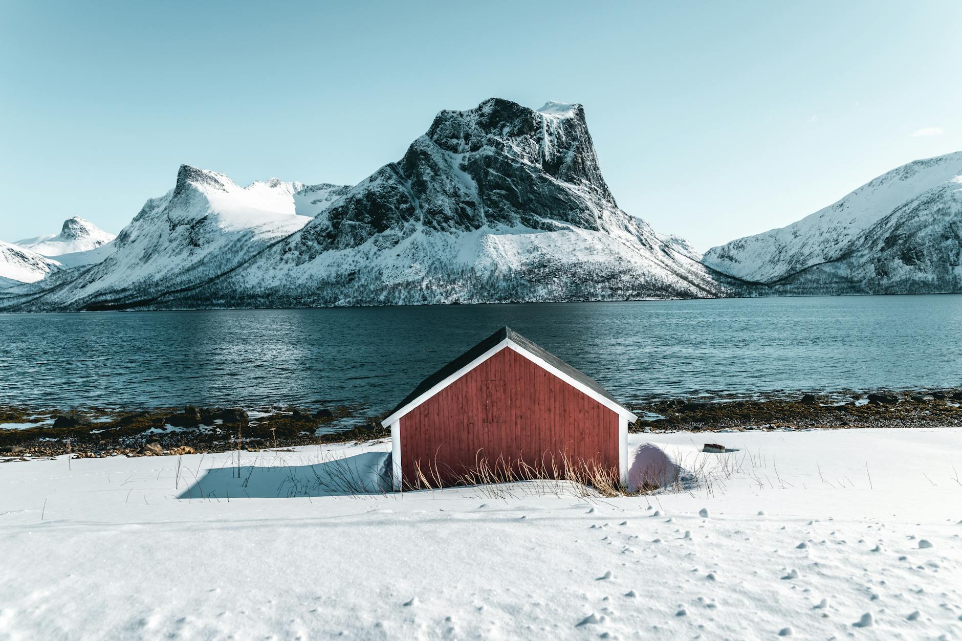 Norwegian fjord cabin red