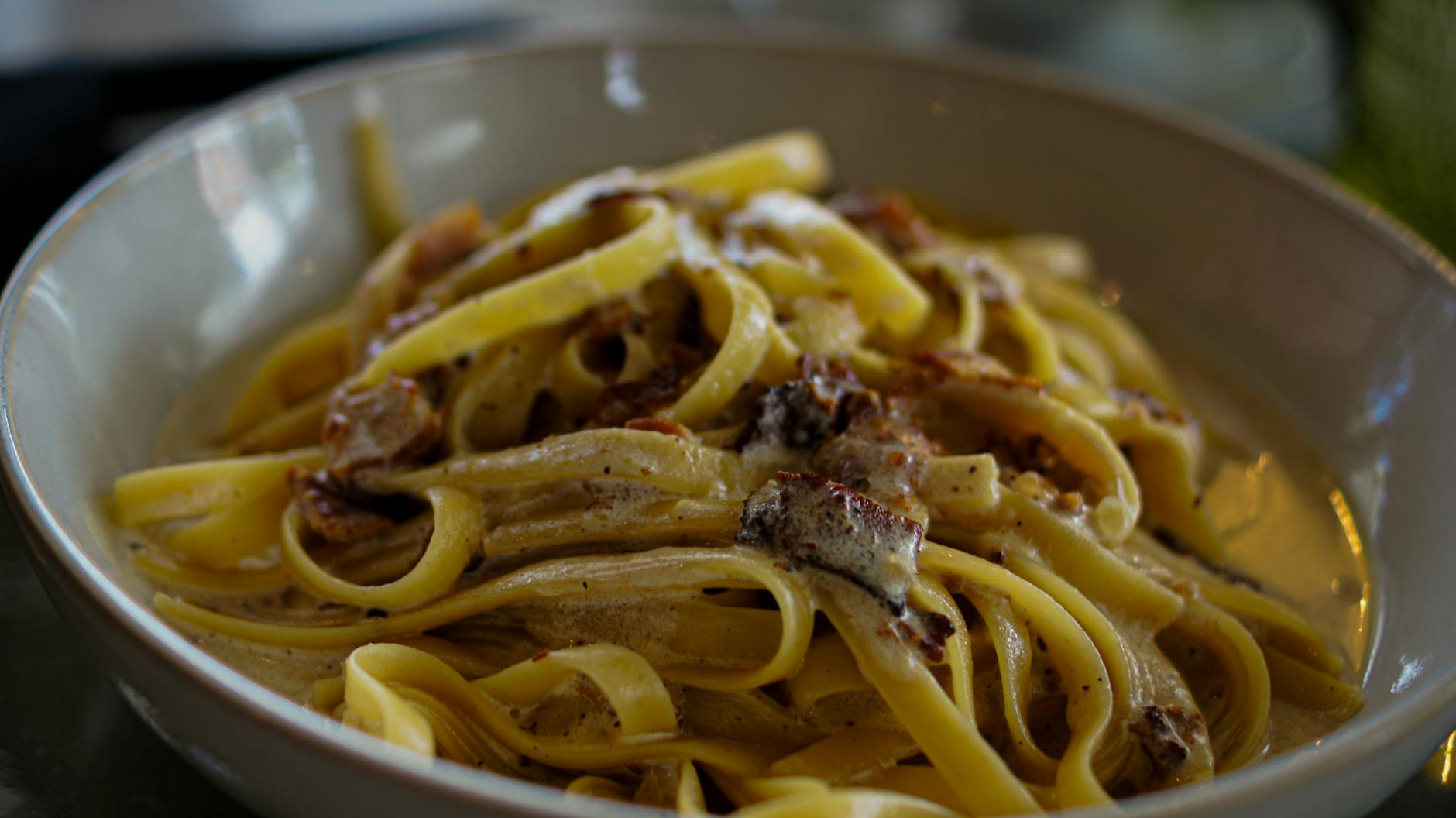 Rome pasta carbonara restaurant