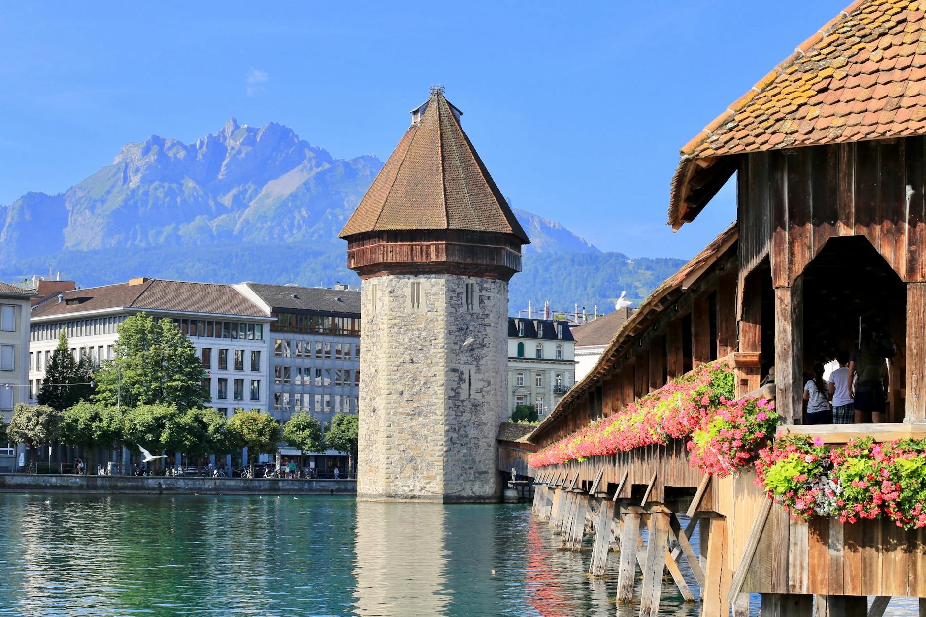 Lucerne lake chapel bridge